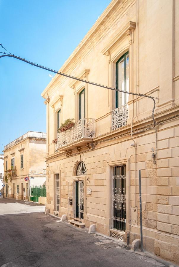 לצ'ה Il Garbino Suite And Apartment מראה חיצוני תמונה