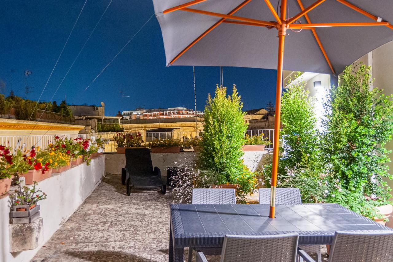 לצ'ה Il Garbino Suite And Apartment מראה חיצוני תמונה